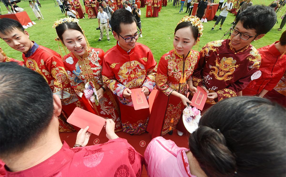 嫁两儿家庭被占便宜没完，小叔子要了手机又要车，我：40000卖了